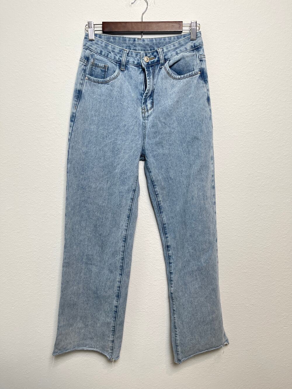 Princess Polly Light Wash Straight Leg Jeans Raw Hem Sz 4 High Rise 100% Cotton